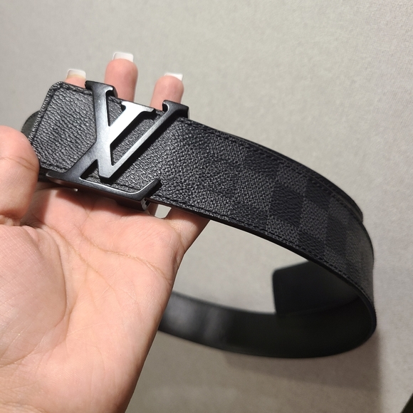 Louis Vuitton belt - Picture 8 of 8